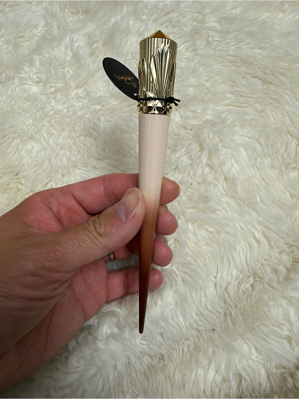 Christian Louboutin nude 5c